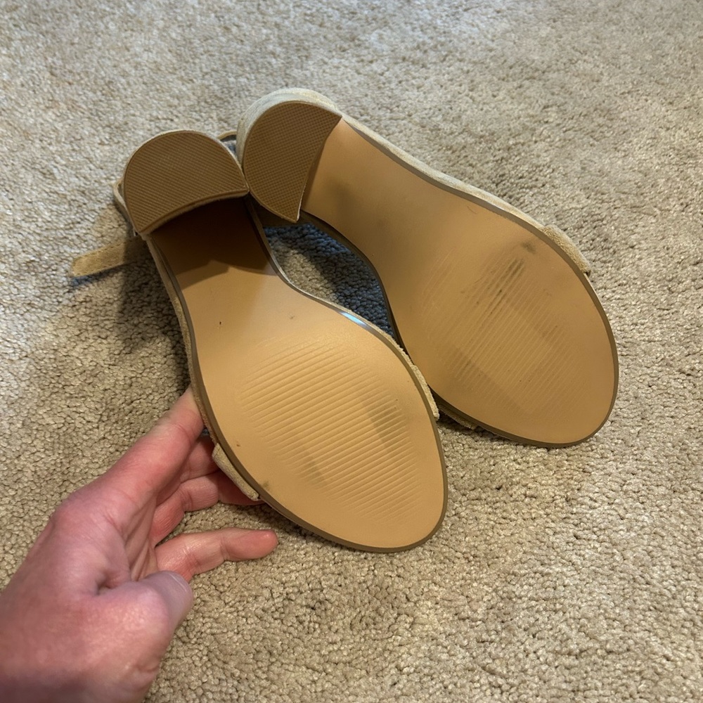 Steve Madden Leather Beige Suede Block Heel Sandals with Ankle Buckle *see pics* - Picture 5 of 7